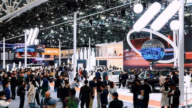 2025广州车展开幕 智己LS9开启全国交付，智己LS6 66度电池新增产线