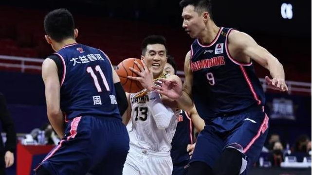 今晚CBA直播精彩对决全场瞩目强队交锋一触即发球迷不容错过