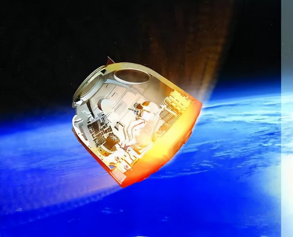 神十二返回舱东风着陆场 搜救分队准备21年