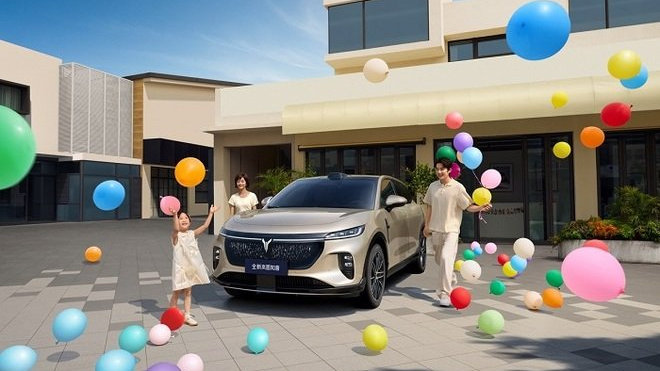 全新岚图知音定义20万级纯电SUV满配标准｜汽势现场