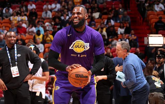  39岁詹姆斯依旧强势 太阳队迎来争冠最后黄金窗口期