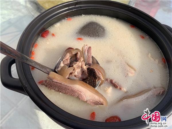 四川会东:云尝“双黑”美食陪你温暖过冬插图2 四川会东:云尝“双黑”美食陪你温暖过冬插图2