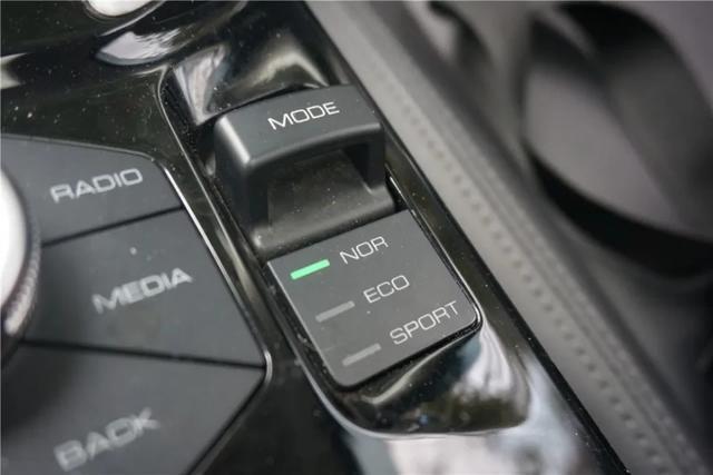 老车新试2017款哈弗H6:“销量王”的内心是台称职的家用车