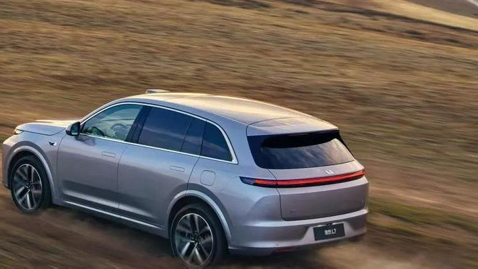 衰减度绝口不提？李想：电池寿命大于车！