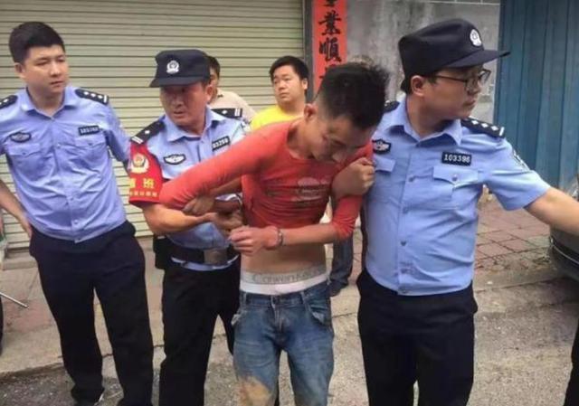 “不敢坐他的车!”皮箱藏尸案报警司机竟遭遇网络暴力休闲区蓝鸢梦想 - Www.slyday.coM “不敢坐他的车!”皮箱藏尸案报警司机竟遭遇网络暴力休闲区蓝鸢梦想 - Www.slyday.coM