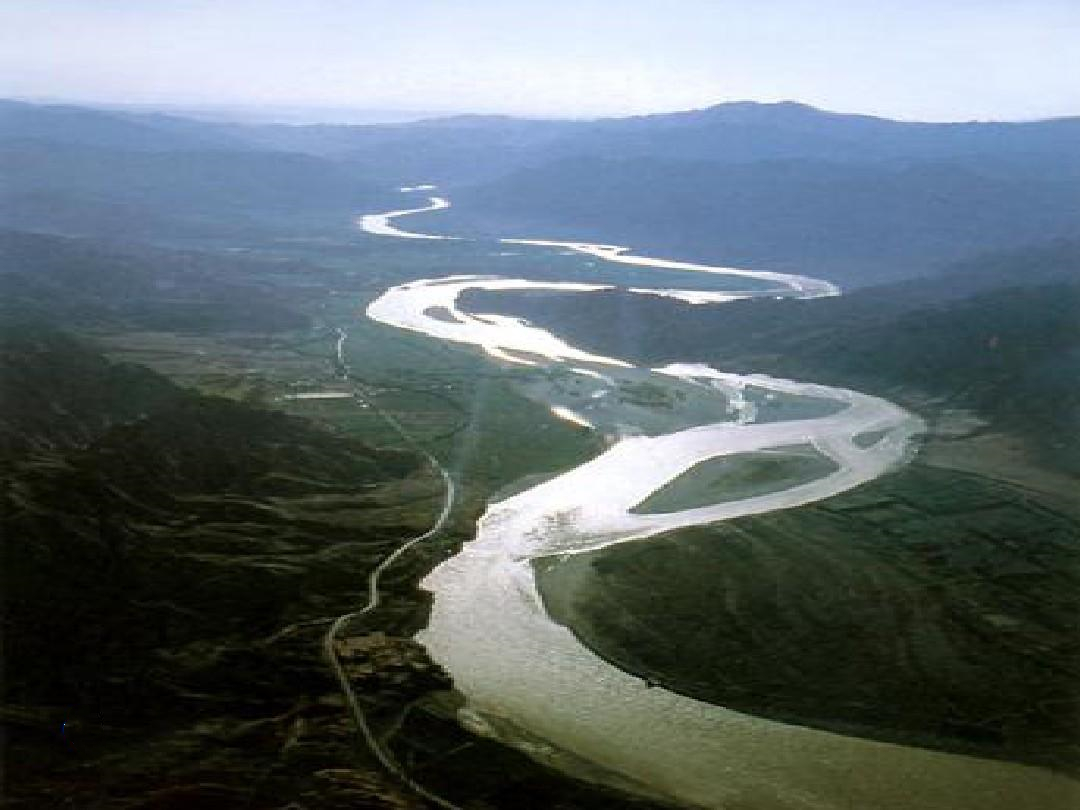 中国有一条河流流域比长江长流量是黄河7倍你知道是哪吗