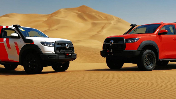 魏建军亲自为首批用户交车 V6火炮车队即将出征阿拉善