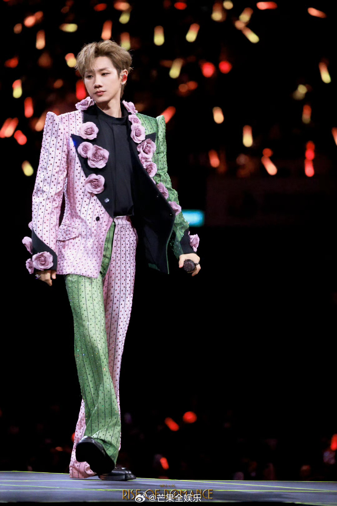 汪苏泷新加坡演唱会比赞互动，罗曼前传倒数第二场落幕