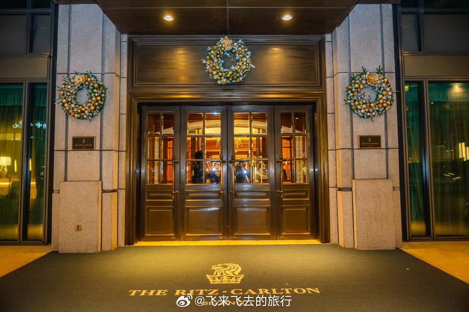 北京丽思卡尔顿酒店 “奢耀鎏金·璀璨之夜”🔔 缤纷节日季开启🔛 圣诞快乐