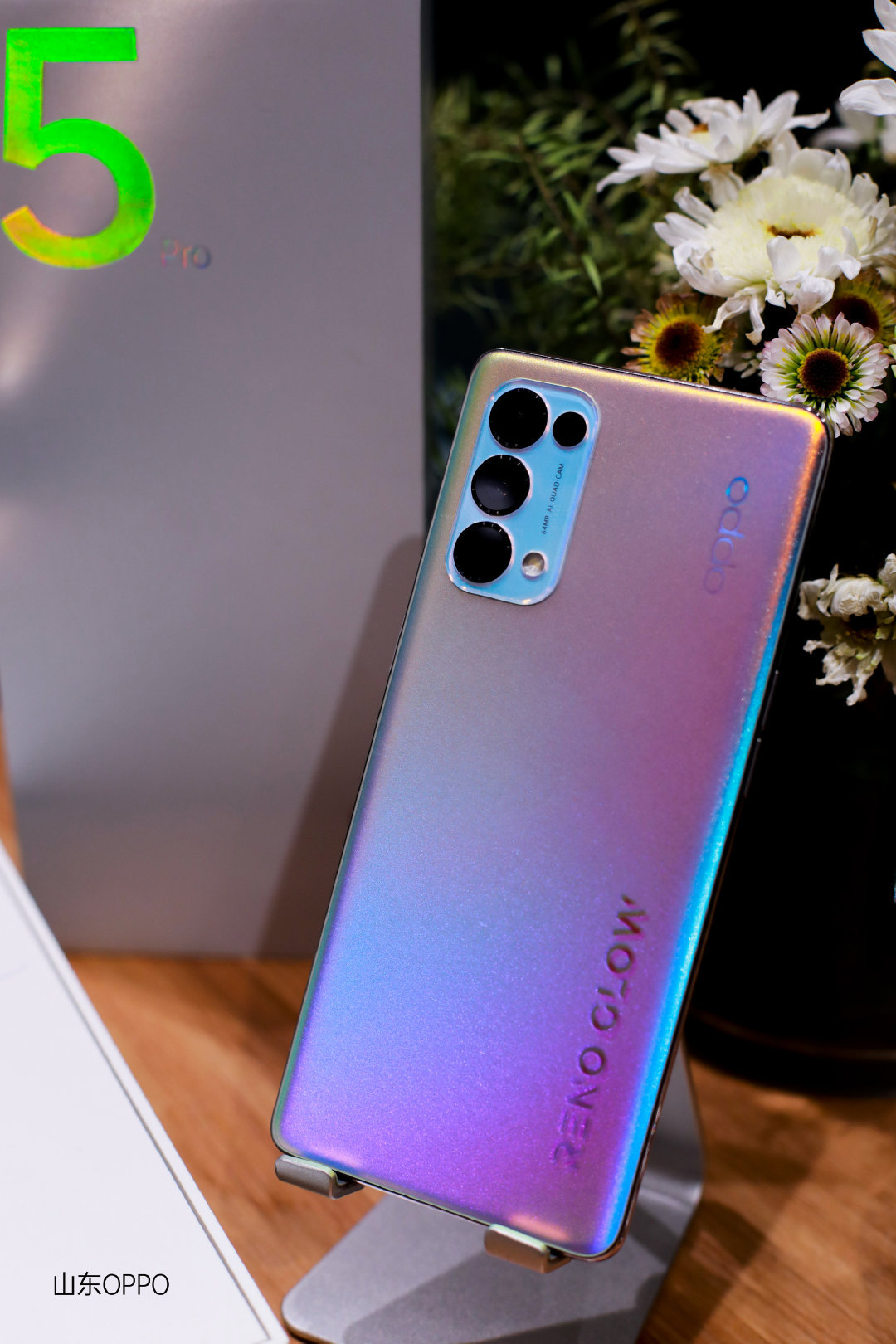 0ppo手机最新款reno5,0ppo手机reno3 据此前信息,oppo reno5 系列首次将夜光材质用在手机上,拥有极高的