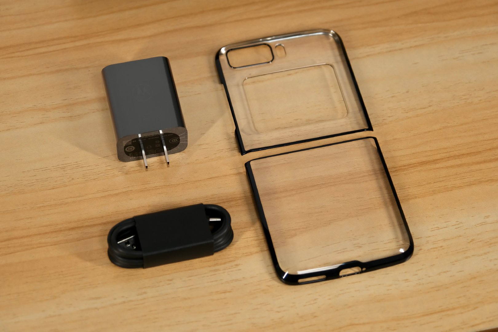 最贵的翻盖手机折叠屏 72d7-de4dcc37c79a821fd690d3537607fee8.jpg