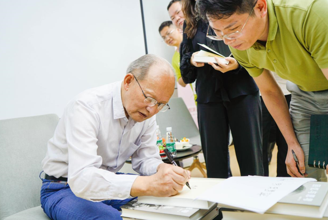 《回忆与思考》读书分享会：电子科大李智渊教授莅临共济科技