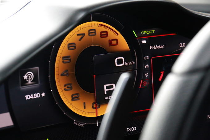 V6混动小排量的法拉利还是那个味吗?赛道试驾法拉利296 GTB超跑休闲区蓝鸢梦想 - Www.slyday.coM V6混动小排量的法拉利还是那个味吗?赛道试驾法拉利296 GTB超跑休闲区蓝鸢梦想 - Www.slyday.coM