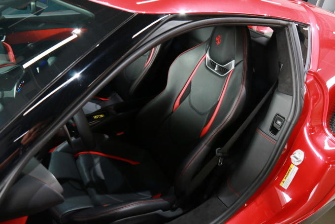 V6混动小排量的法拉利还是那个味吗?赛道试驾法拉利296 GTB超跑休闲区蓝鸢梦想 - Www.slyday.coM V6混动小排量的法拉利还是那个味吗?赛道试驾法拉利296 GTB超跑休闲区蓝鸢梦想 - Www.slyday.coM