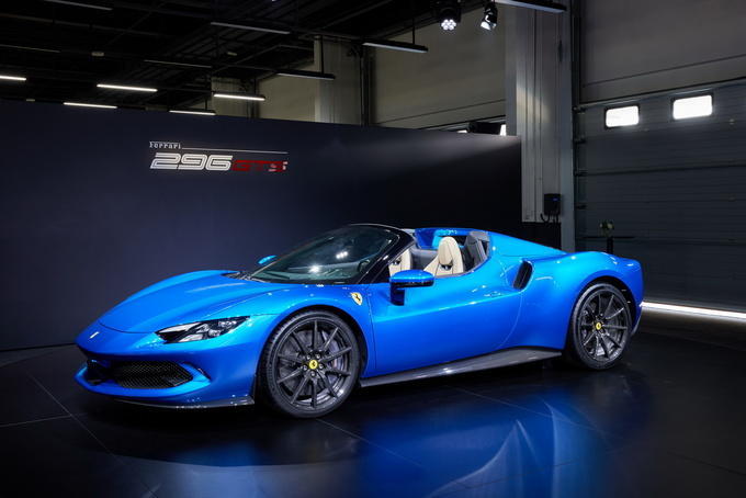 V6混动小排量的法拉利还是那个味吗?赛道试驾法拉利296 GTB超跑休闲区蓝鸢梦想 - Www.slyday.coM V6混动小排量的法拉利还是那个味吗?赛道试驾法拉利296 GTB超跑休闲区蓝鸢梦想 - Www.slyday.coM