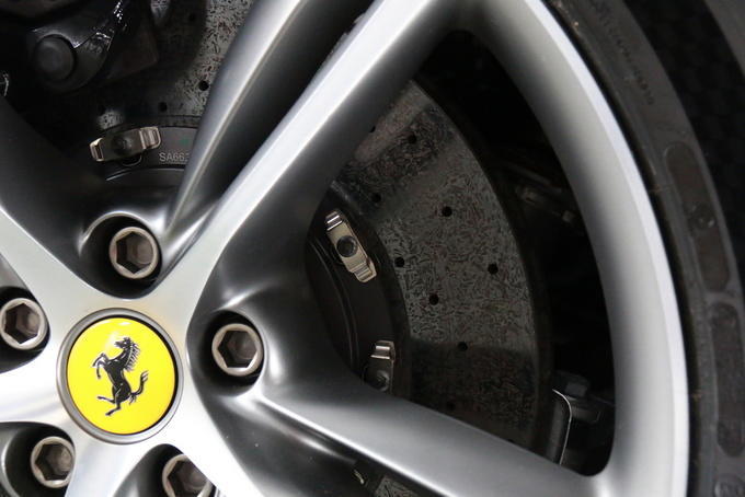 V6混动小排量的法拉利还是那个味吗?赛道试驾法拉利296 GTB超跑休闲区蓝鸢梦想 - Www.slyday.coM V6混动小排量的法拉利还是那个味吗?赛道试驾法拉利296 GTB超跑休闲区蓝鸢梦想 - Www.slyday.coM