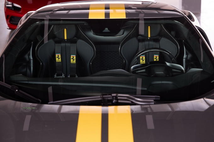 V6混动小排量的法拉利还是那个味吗?赛道试驾法拉利296 GTB超跑休闲区蓝鸢梦想 - Www.slyday.coM V6混动小排量的法拉利还是那个味吗?赛道试驾法拉利296 GTB超跑休闲区蓝鸢梦想 - Www.slyday.coM