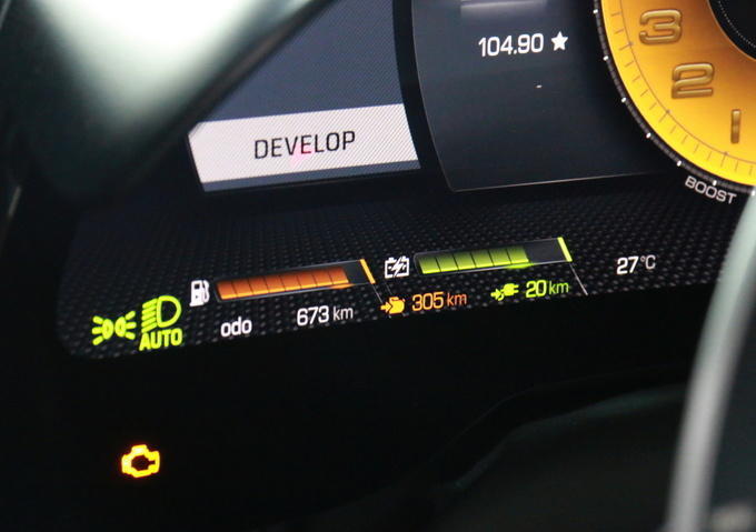 V6混动小排量的法拉利还是那个味吗?赛道试驾法拉利296 GTB超跑休闲区蓝鸢梦想 - Www.slyday.coM V6混动小排量的法拉利还是那个味吗?赛道试驾法拉利296 GTB超跑休闲区蓝鸢梦想 - Www.slyday.coM