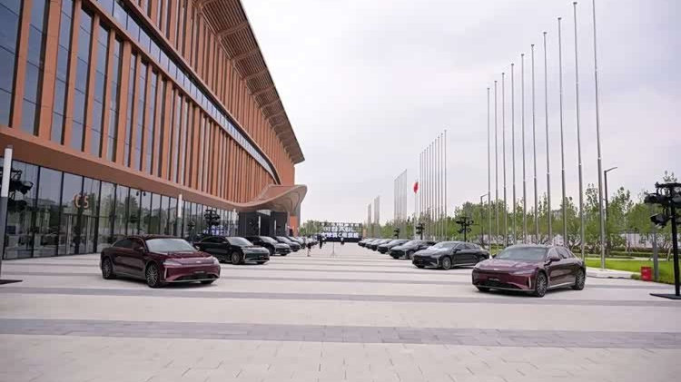 14.99万起售的奇瑞风云A9L能够“后发制人”吗？