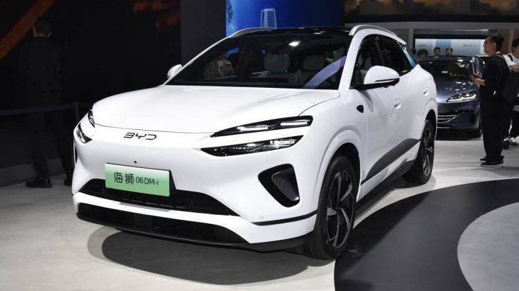 超100项标配，比亚迪海狮06售13.98万元起！