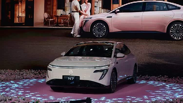 东风日产N7全新车色发布 售11.99万起，一款超值的电动中大型车