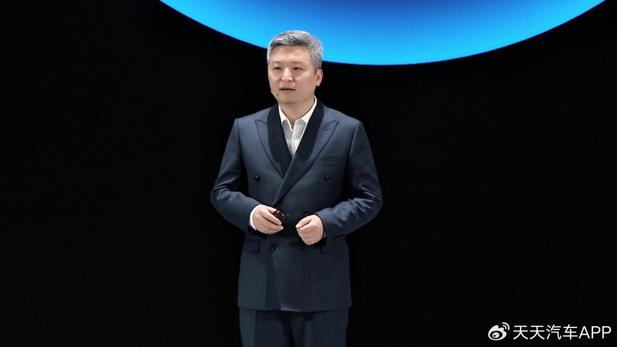 福田汽车重磅发布行业首个 AI 大模型的智能品牌—— ″苍穹″