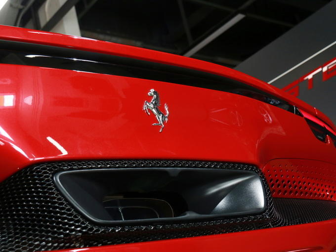 V6混动小排量的法拉利还是那个味吗?赛道试驾法拉利296 GTB超跑休闲区蓝鸢梦想 - Www.slyday.coM V6混动小排量的法拉利还是那个味吗?赛道试驾法拉利296 GTB超跑休闲区蓝鸢梦想 - Www.slyday.coM