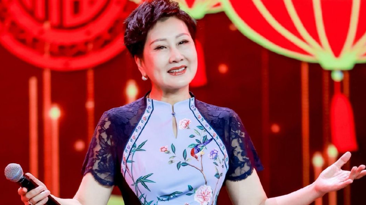 凯丽回应穿丝袜全网力赞上热搜！实力派戏骨无惧年龄永远敢出彩