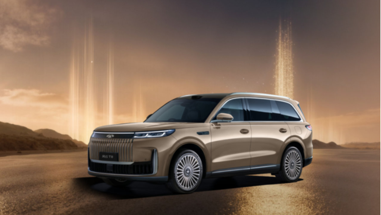 让家庭出行充满爱与温暖!奇瑞风云T11兼具大空间与强劲安全性能