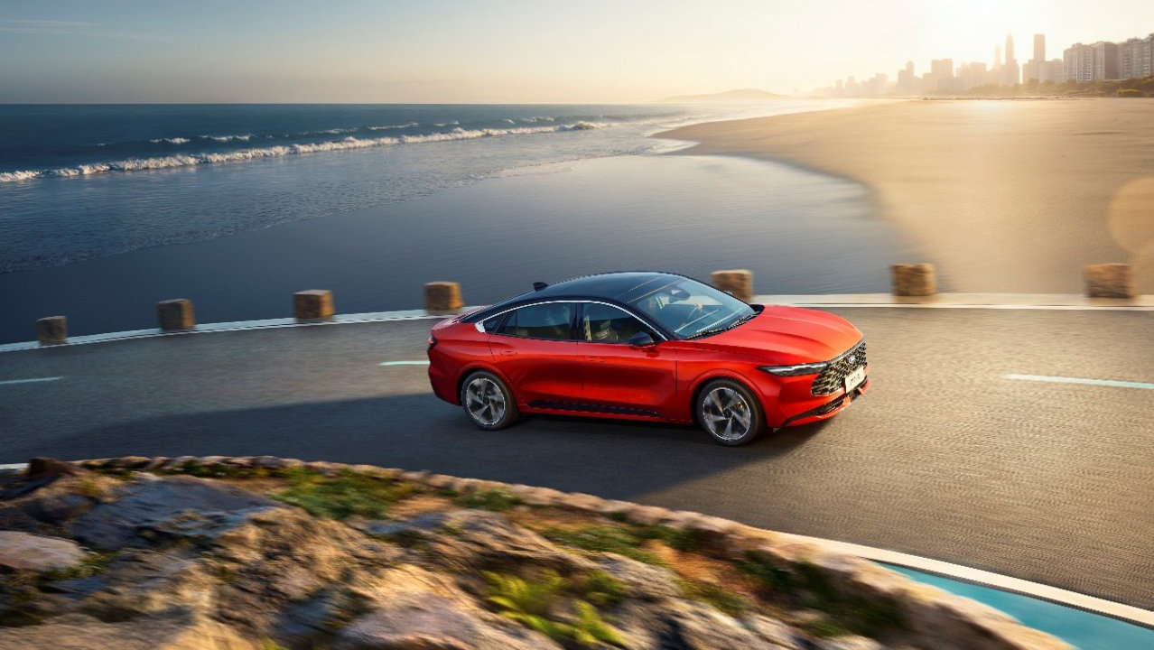 14.98万元起！搭载第五代2.0T 发动机，福特新蒙迪欧拉高同