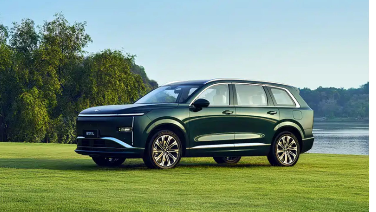 定位中大型SUV 五菱星光L官图发布 搭载插混动力