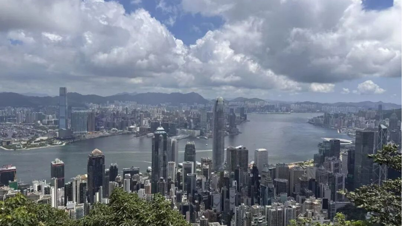 香港楼市连涨12个月，港股是最大推手？