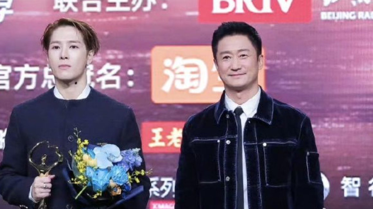 吴京官宣，王嘉尔加入《镖人》世界​