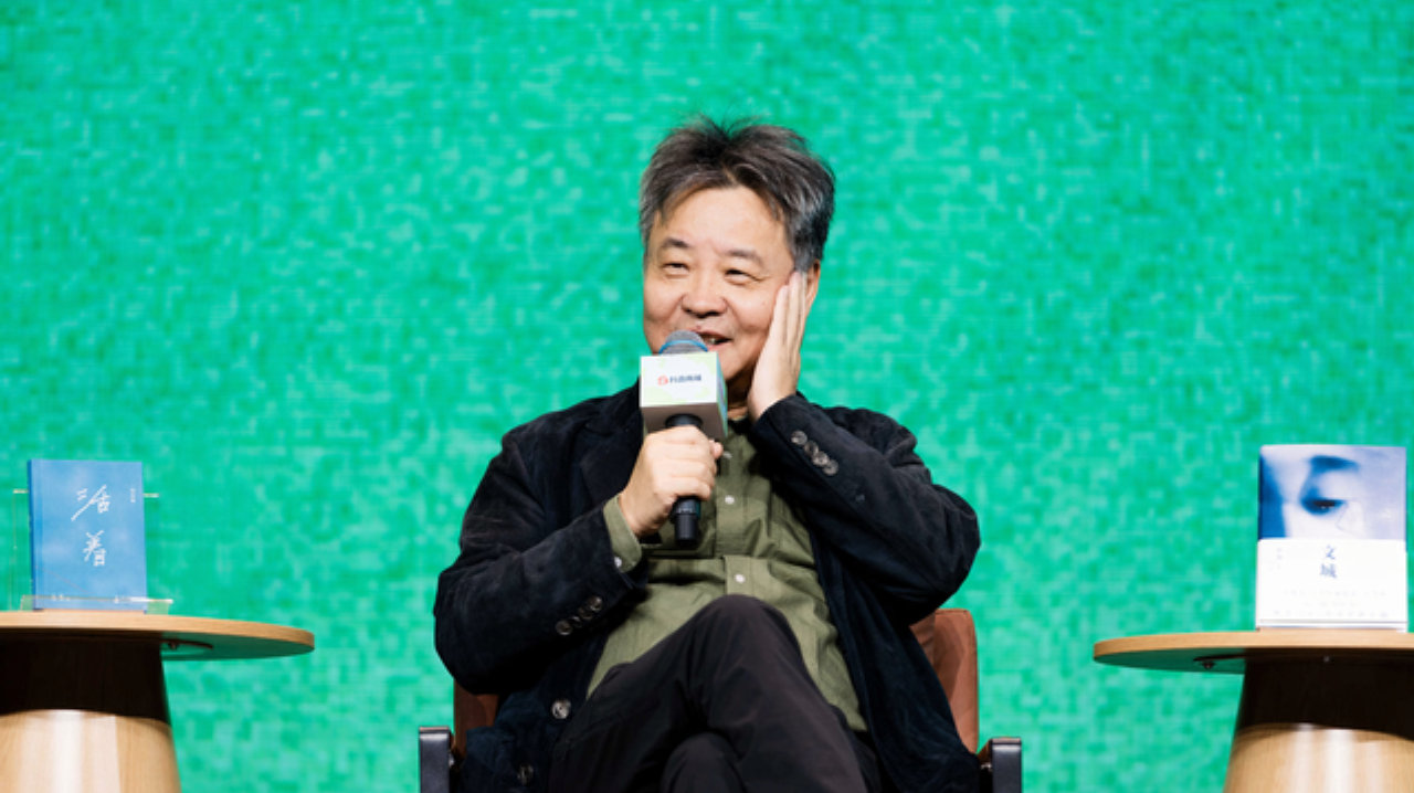 抖音电商“文字漫游计划”落地阿那亚，打造全民阅读新场景