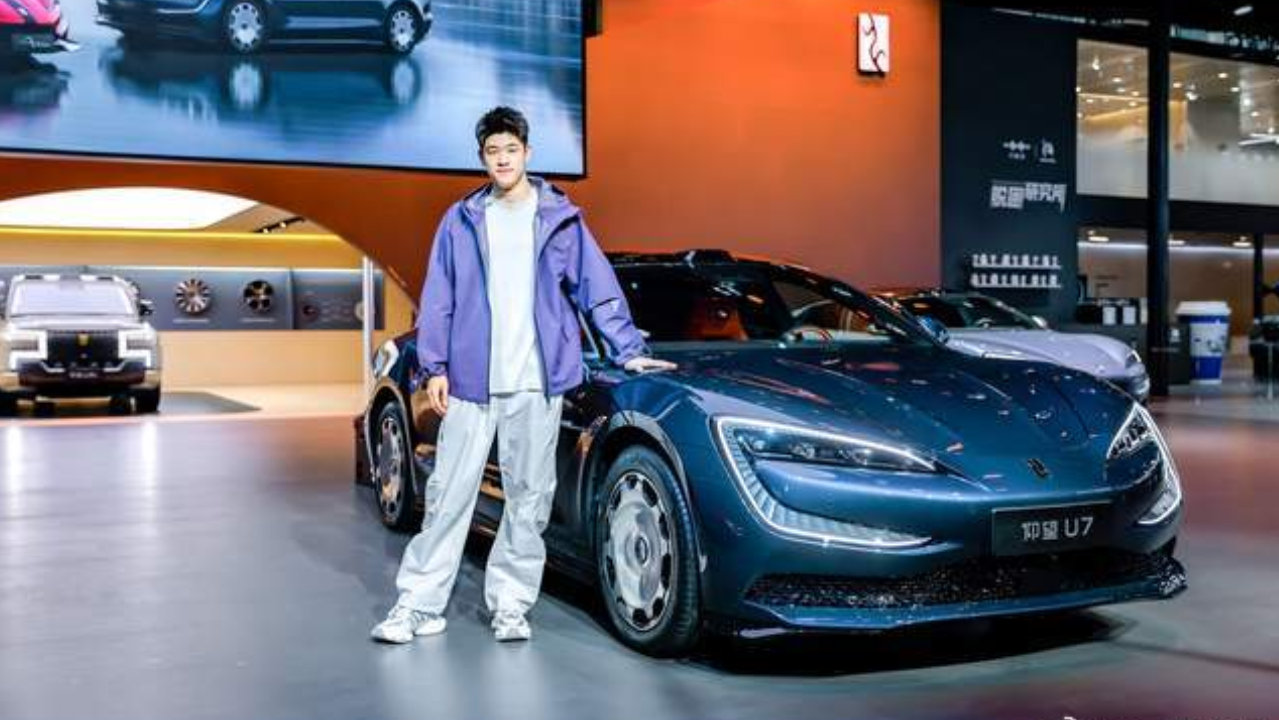 仰望汽车全系登陆广州车展 以极致体验创新满足高端需求