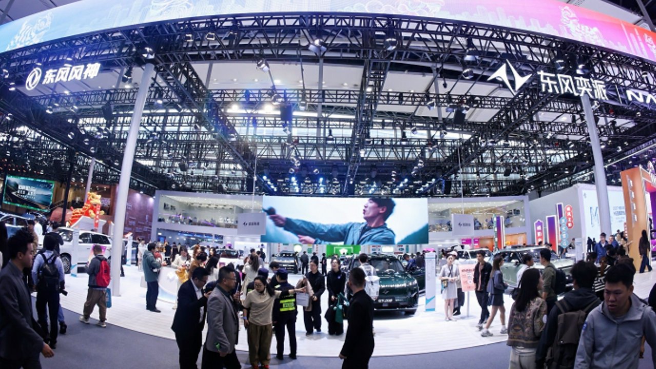 2025广州车展开幕 奕派科技携两大自主新能源品牌燃动花城