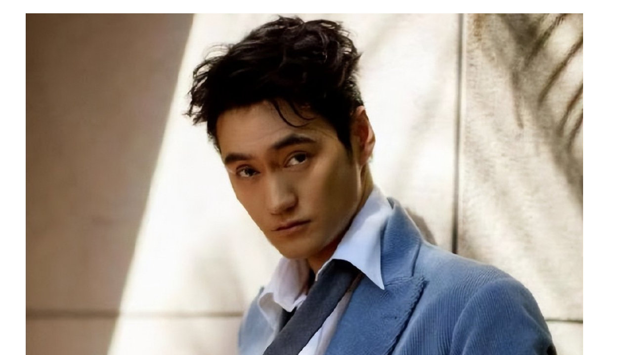 袁弘金鸡奖成 “锦鲤”！五届稳坐影帝身后，网友封 “帝后” 实锤