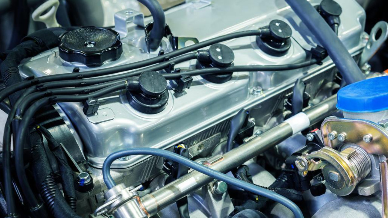 汽车发动机坏了，维修费用大概是多少？