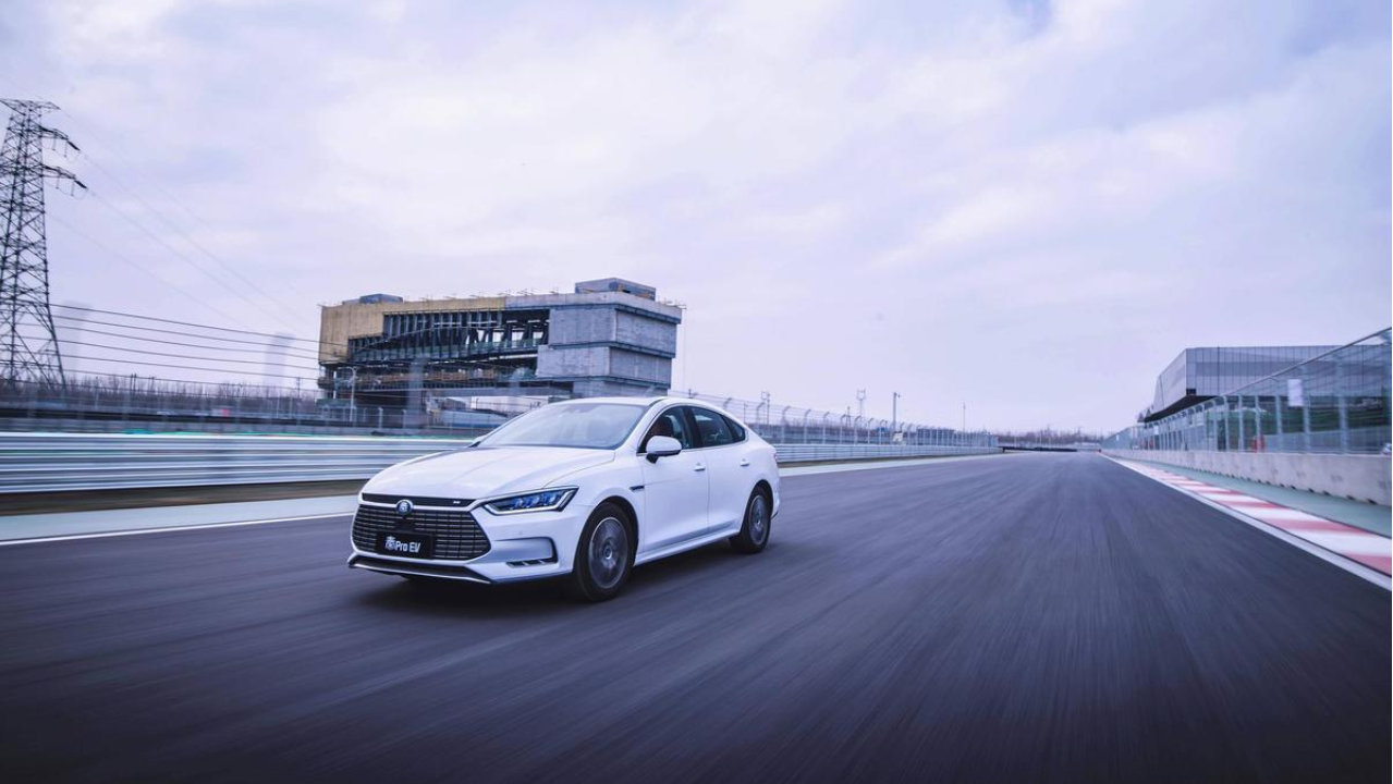 从“车内松散感”切入：为什么隔音其实是一次深度结构保养