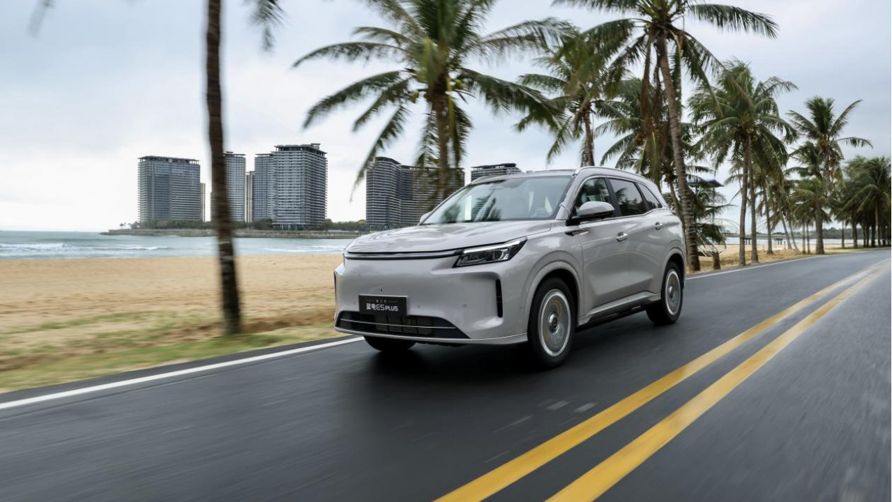 同级“三大唯一”入门即顶配，第三代蓝电E5 PLUS限时换新价11.98万元