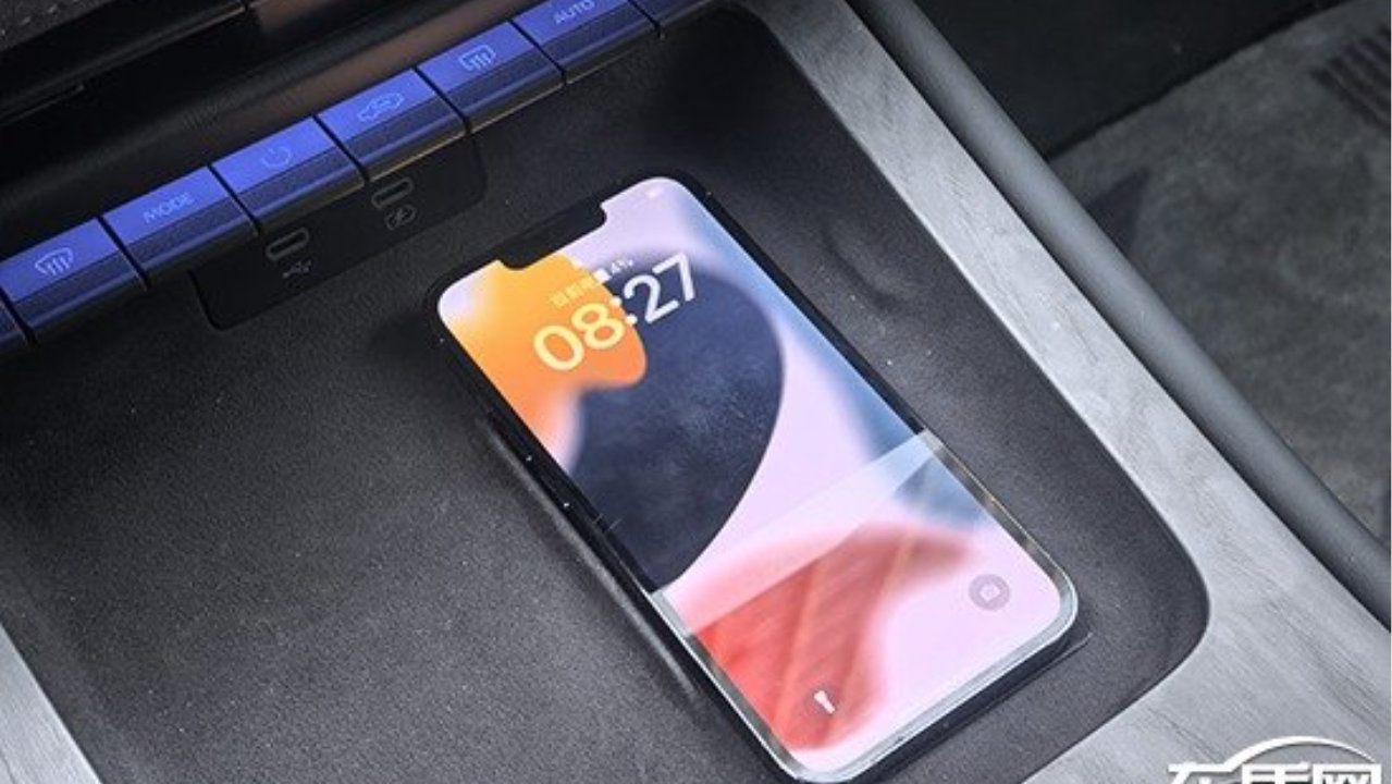 质用车：10款车型无线充电性能测试对比(22)