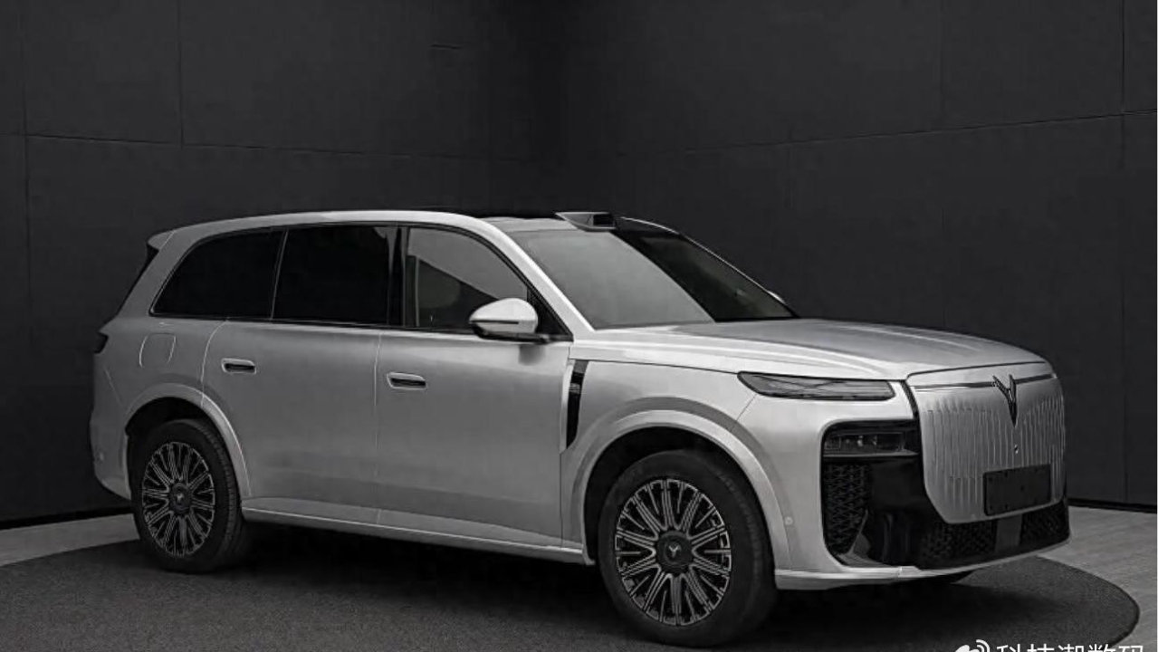 岚图泰山X8新一代智能座舱曝光，主打旗舰空间与智能