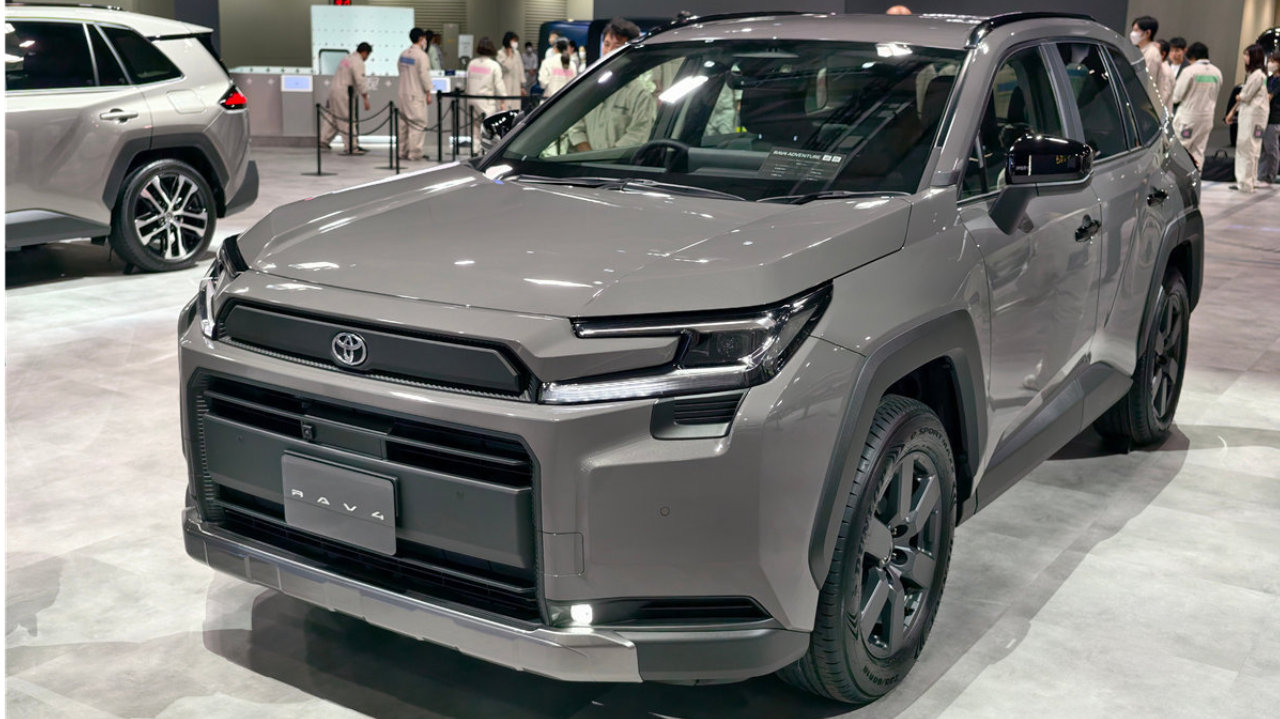 2025广州车展：RAV4荣放换代，一汽丰田的牌局与雄心