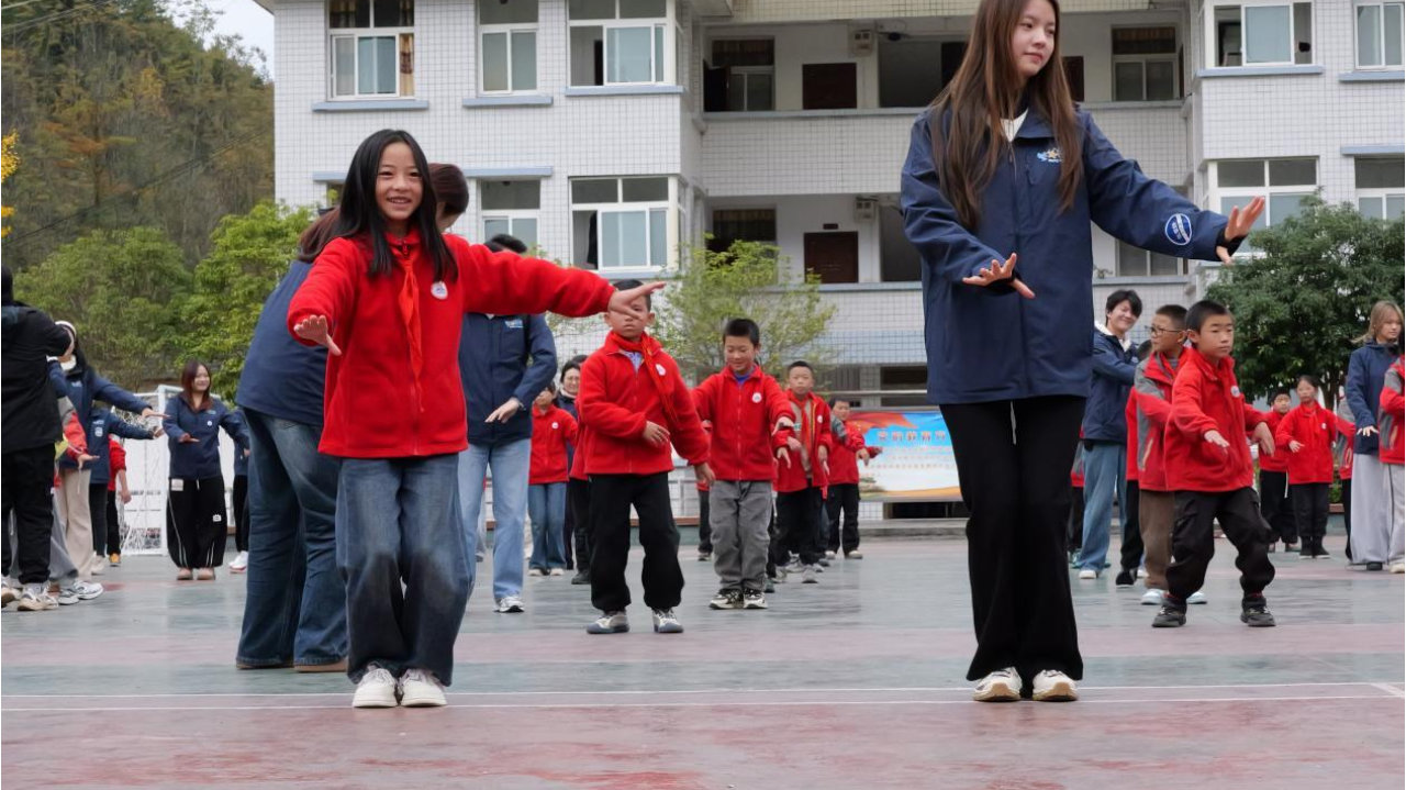 上汽大众用十年坚持乡村公益教育，这才是有担当的车企