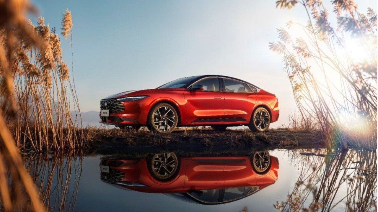 2.0T+8AT，才14.98万起，福特新蒙迪欧拉高同级性能标准