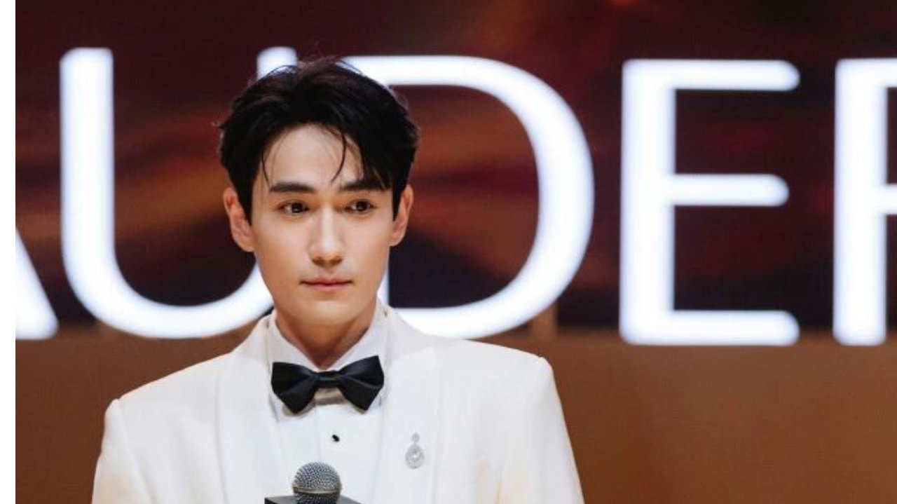 朱一龙这波绅士造型，是把 “矜贵” 焊在骨相里的温柔奢感教科书