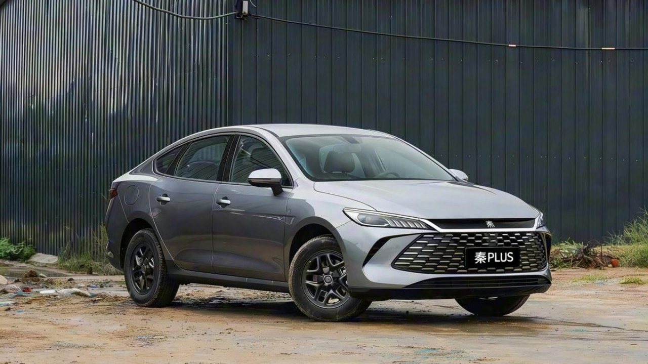 想买插混的再等等！秦PLUS DM-i新车曝光，纯电续航升至155km