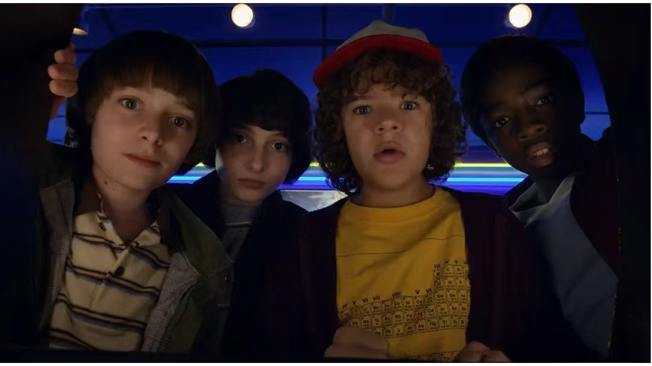 《怪奇物语》十年，怀旧、类型与普通人的史诗