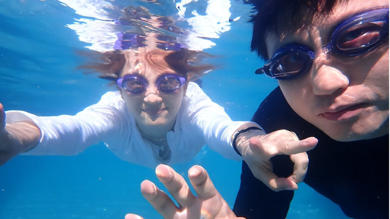 邓超忘给孙俪准备16年纪念日的礼物，也没收到孙俪给的生日礼物