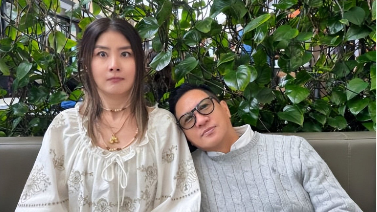 张家辉晒和陈慧琳新年聚餐合照，网友：温馨接地气